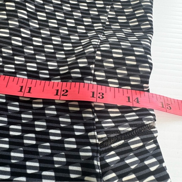 Lululemon Til Dawn Black White Deep Dive Dress Size 8 - Picture 15 of 16